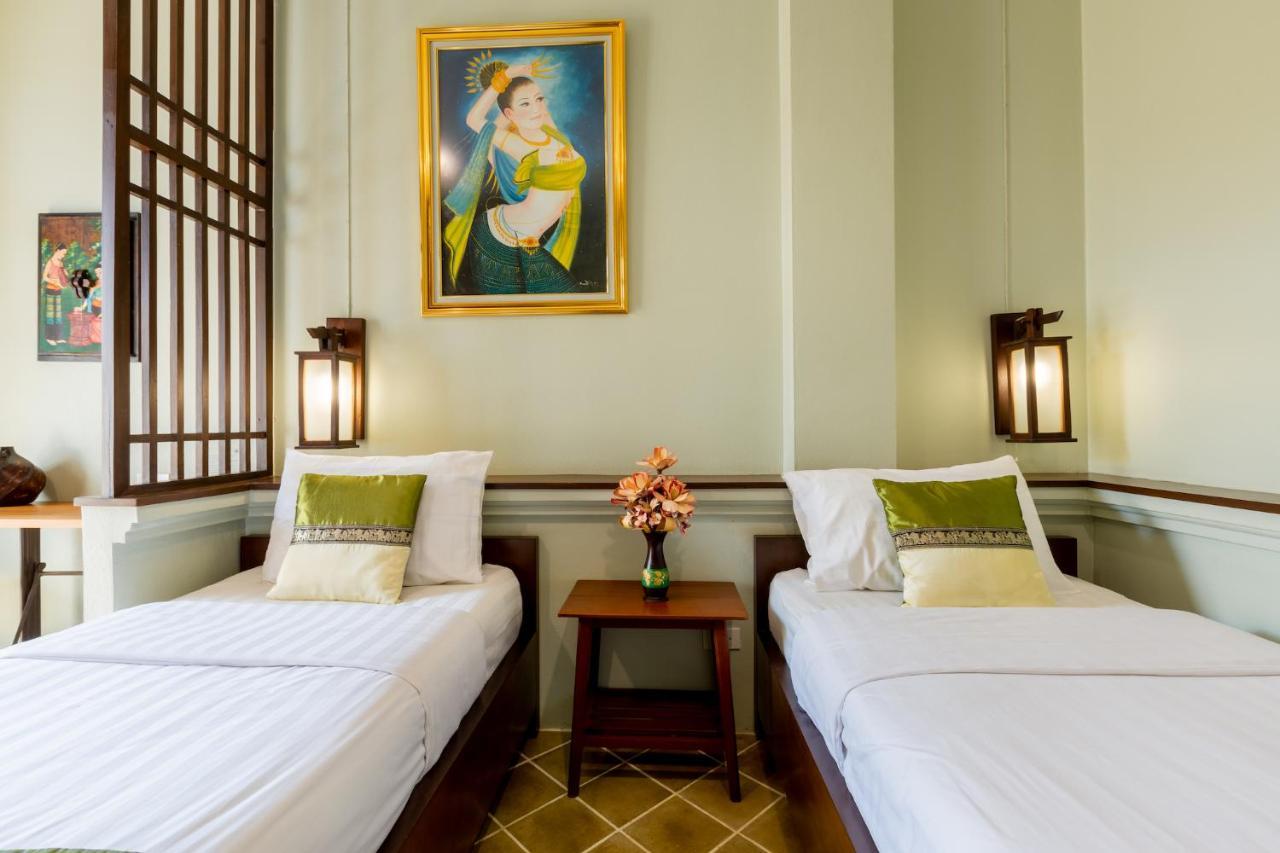 Hotel Huen Hug Chiang Mai Exterior foto