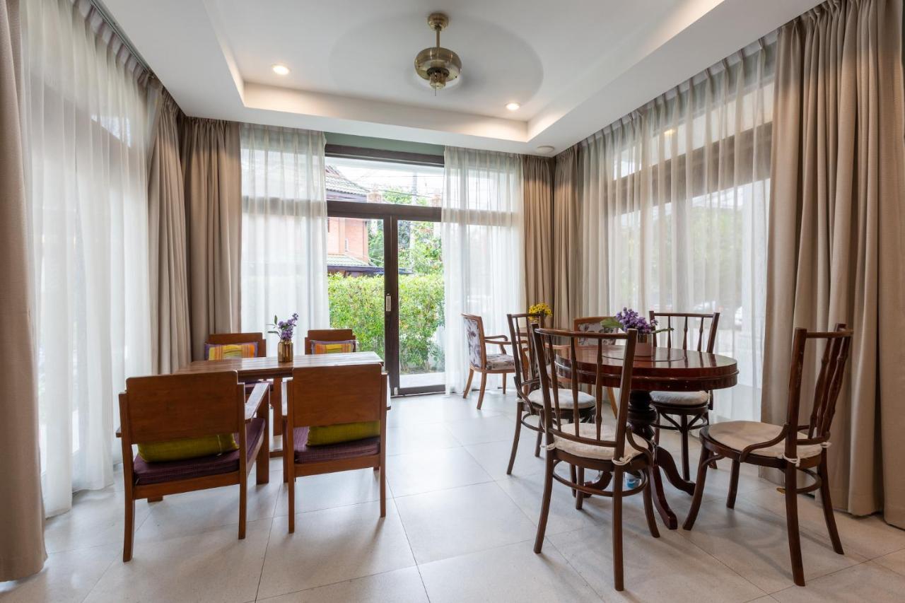 Hotel Huen Hug Chiang Mai Exterior foto