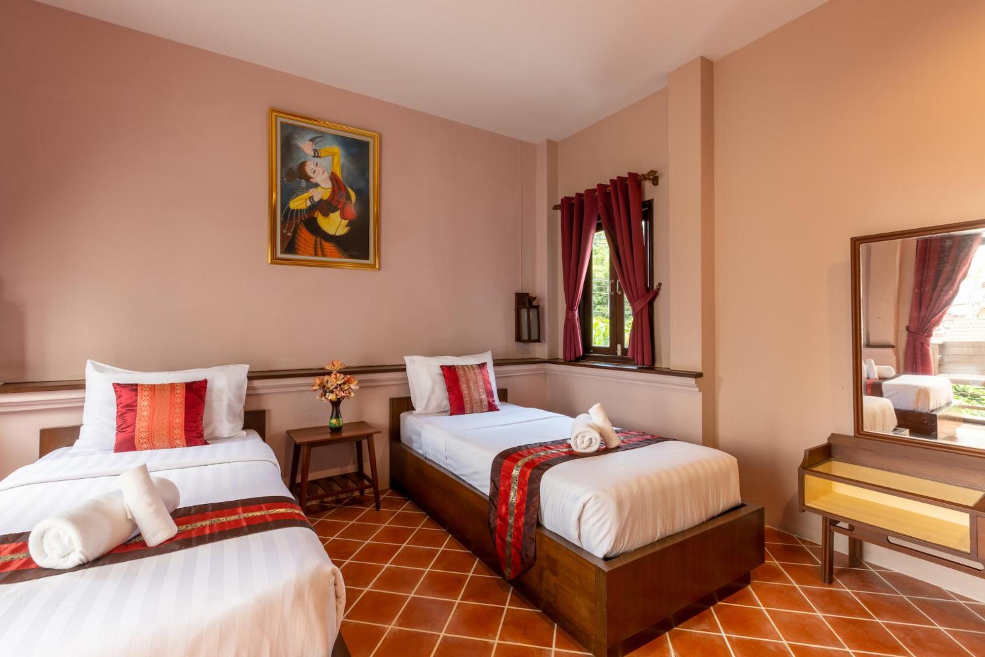 Hotel Huen Hug Chiang Mai Habitación foto