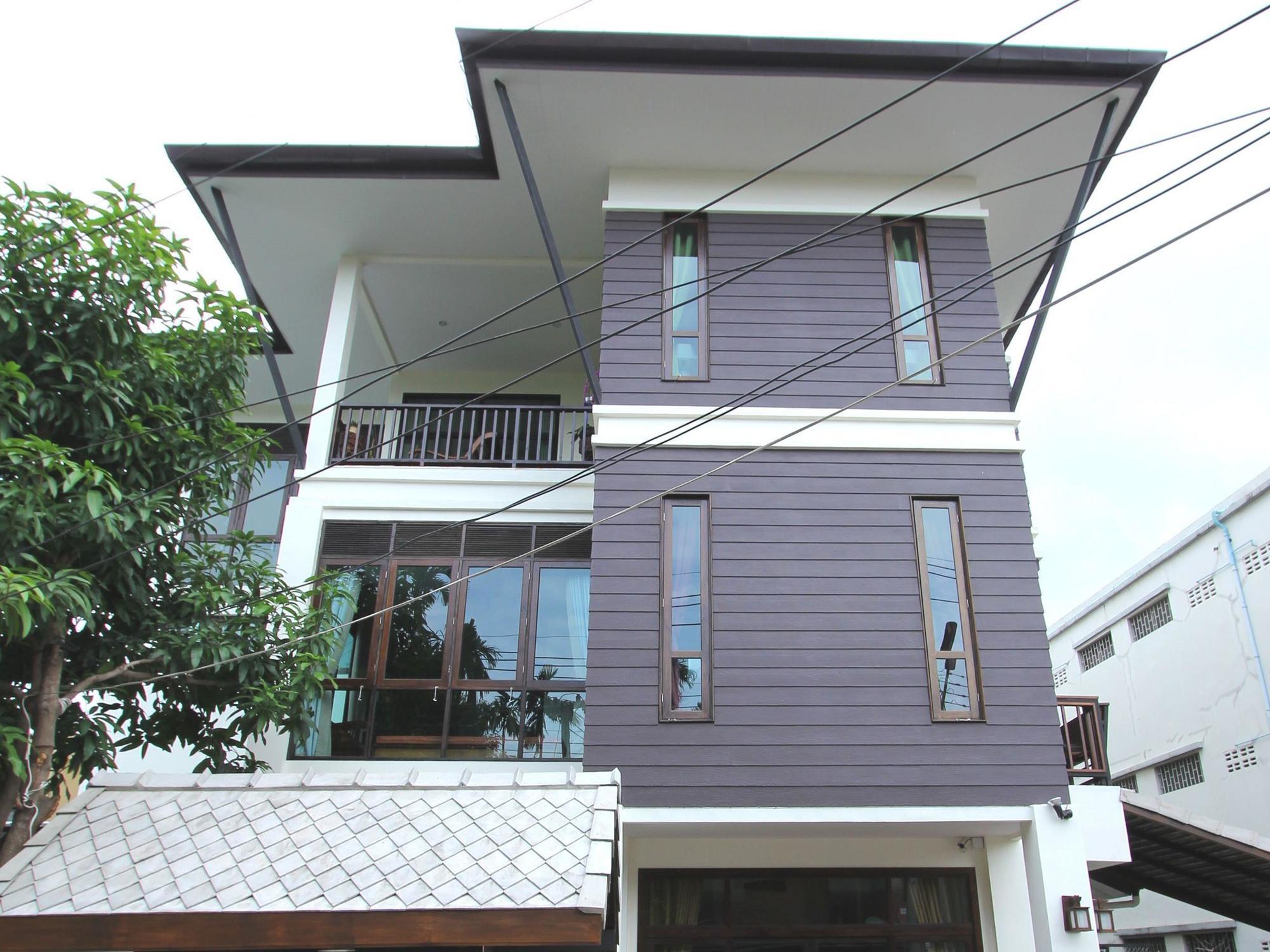 Hotel Huen Hug Chiang Mai Exterior foto